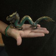 Fengshui - Mali Zmaj s Loptom - 20 cm