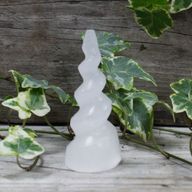 Spiralni Toranj od Selenita - Rog Jednoroga - 10 cm