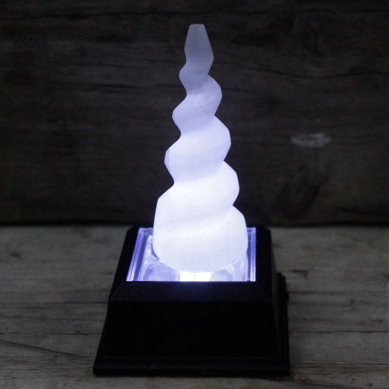 Spiralni Toranj od Selenita - Rog Jednoroga - 10 cm