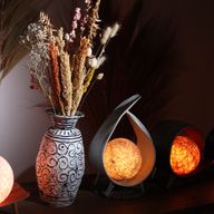 Lampion od Prirodnih Kokosovih Listova – Sivi Omot
