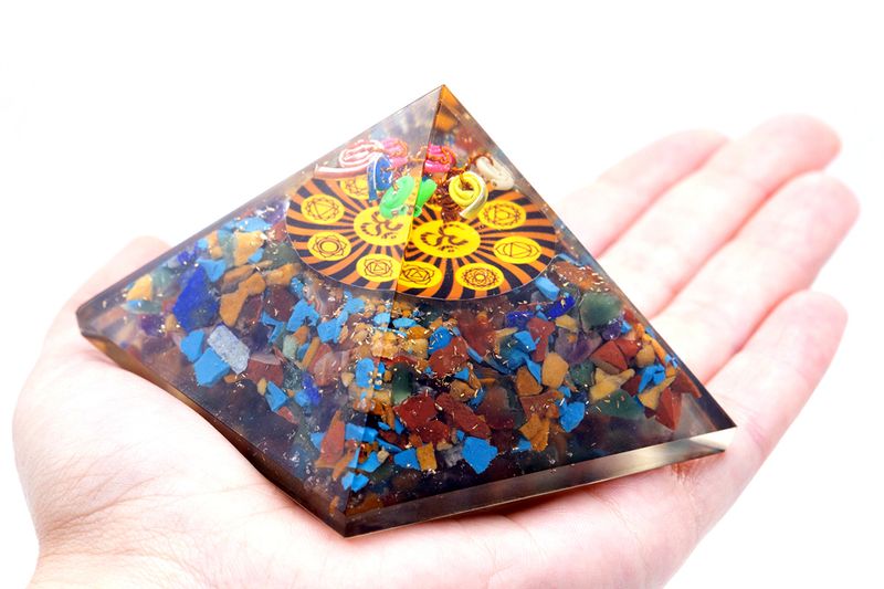 Orgonitna Piramida 70mm - Om Čakra