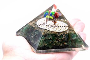 Orgonitna Piramida 70mm - Zeleni Aventurin i Cvijet Života