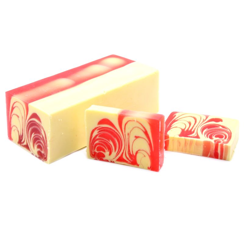 Ručno Rađena Sapunska Štuca 1,2kg - Jagoda