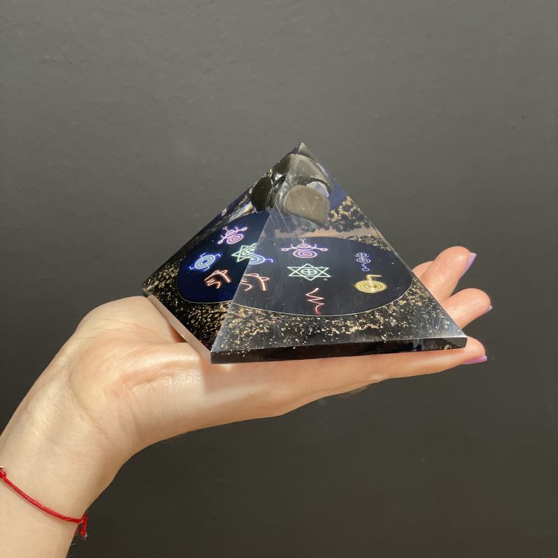 Orgonitna Piramida 90mm - Ponoćni Reiki