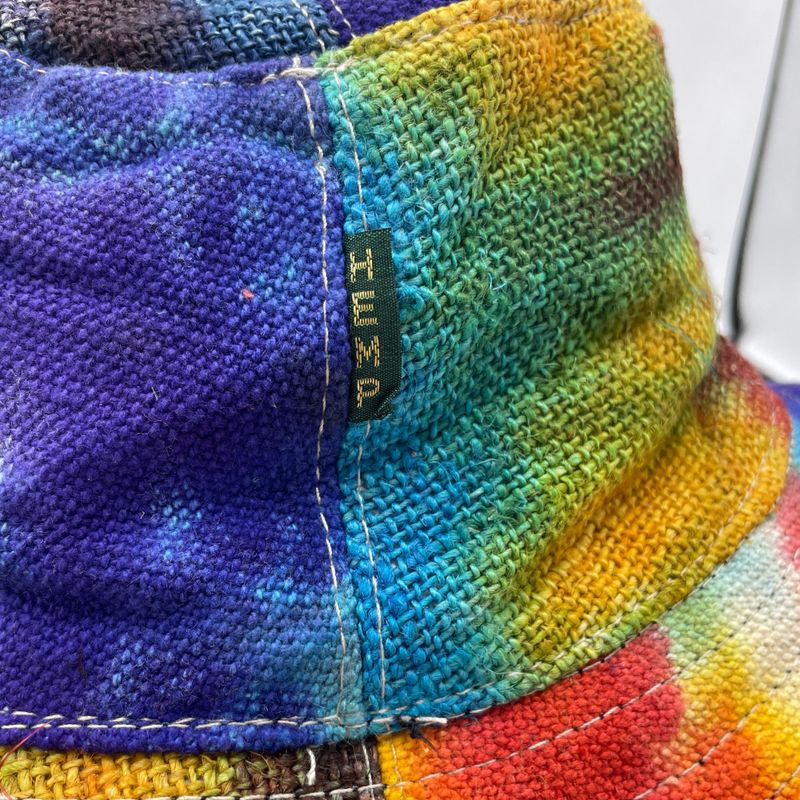 Zakrpan i Ožičen Boho Festivalni Šešir od Konoplje i Pamuka - Tie Dye
