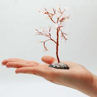 Drvo Dragog Kamenja - Gorski Kristal na Bazi Crnog Ahata (35 kam.)