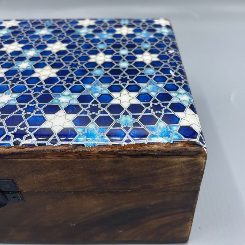 Velika Drvena Kutija Obložena Keramikom - 20 x 15 x 7.5 cm - Zvjezdice