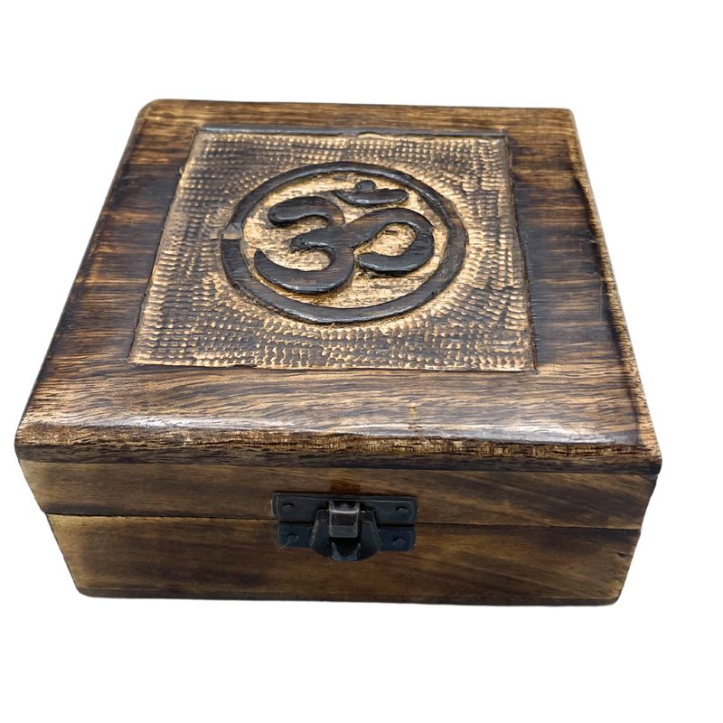 Kvadratna Drvena Spomen Kutija 13x13x6 cm - Om