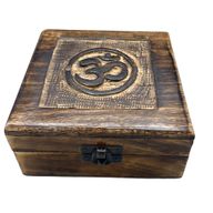 Kvadratna Drvena Spomen Kutija 13x13x6 cm - Om