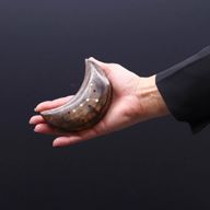 Stalak s Graviranim i Mesinganim Horoskopskim Znakom - Mjesec