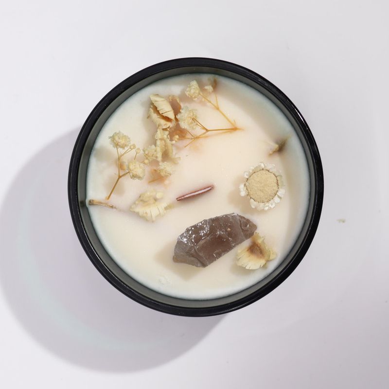 Hop Hare Svijeća s Kristalima i Cvijećem - Lav