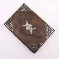 Smeđa Bilježnica od Grube Kože - Cinkov Dekor Trostrukog Mjeseca - 200 st s Rubovima - 26 x 18 cm