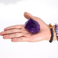 Srednji Ametist Bodovi Bogate Boje (približno 5,5-6,5 cm)