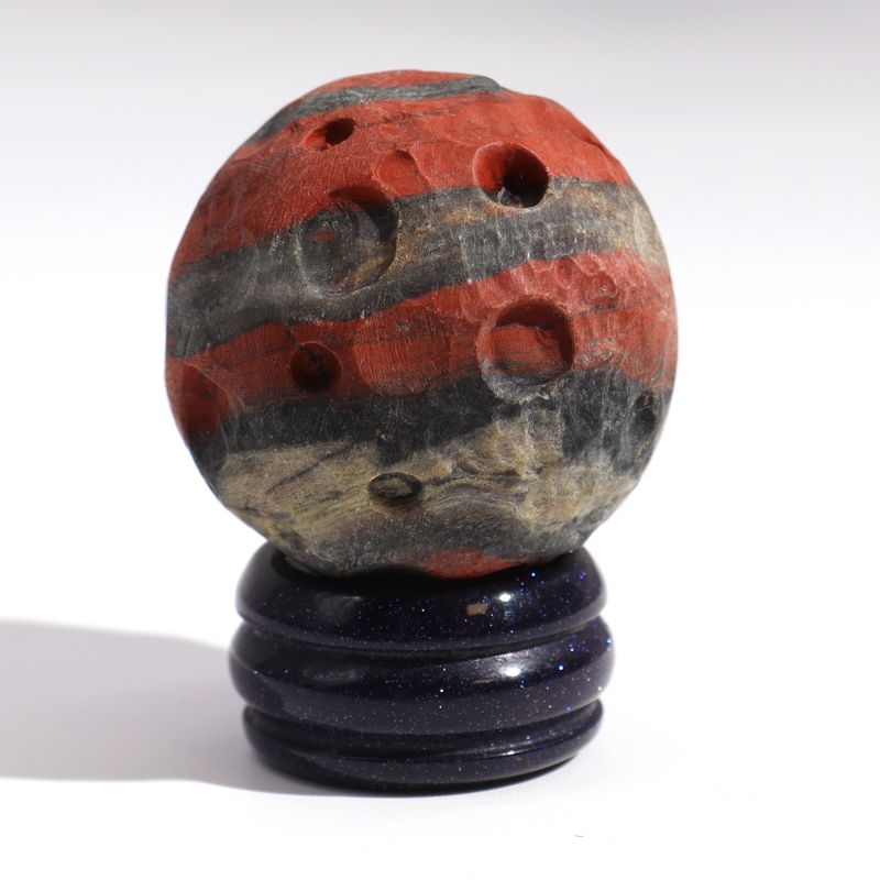 Crveni Jaspis na Solarnom Goldstone Postolju - 40mm (30x15mm)