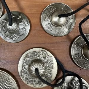 Veleprodaja Tibetanska Tingsha - Sedam Čakri - cca 7cm - AWGifts Hrvatska - Dobavljač Poklona i Aromaterapije