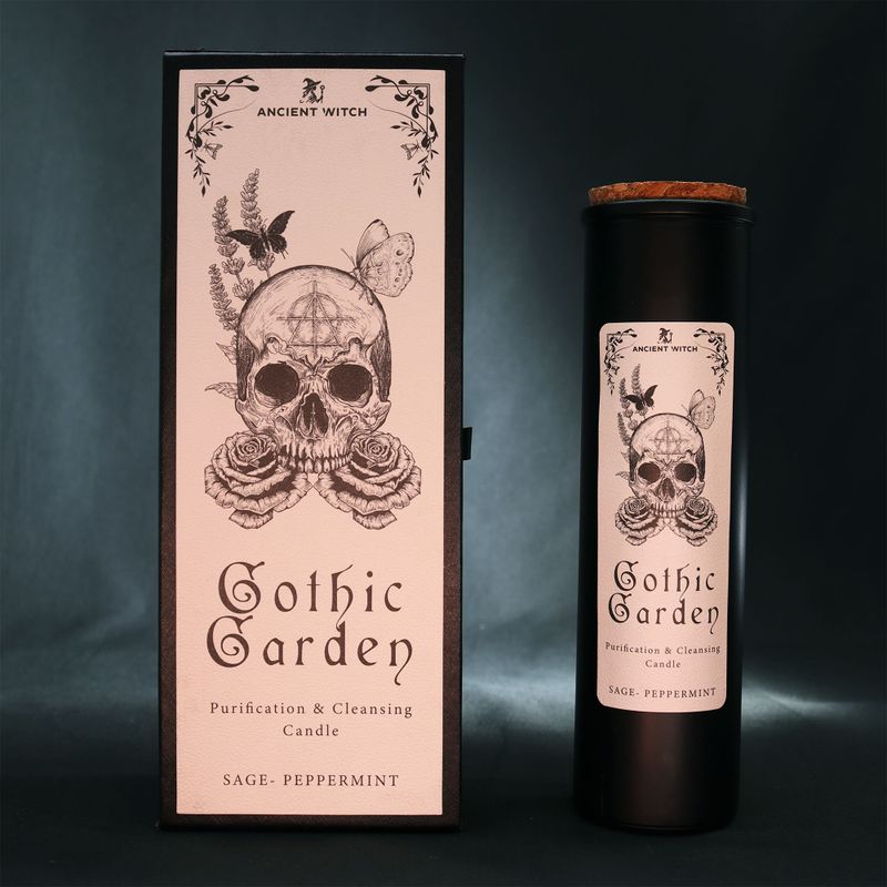 Gothic Garden ritualna svijeća prikazana uz svoje ilustrirano pakiranje