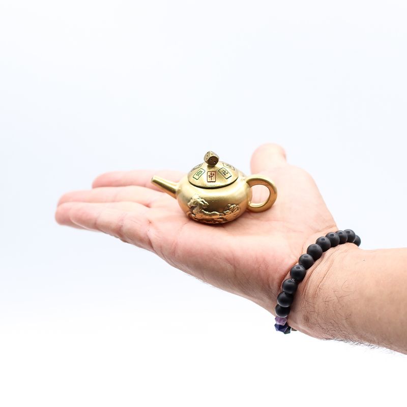Feng Shui Sudbina – Sretni Čajnik s Kockicama za Okretanje