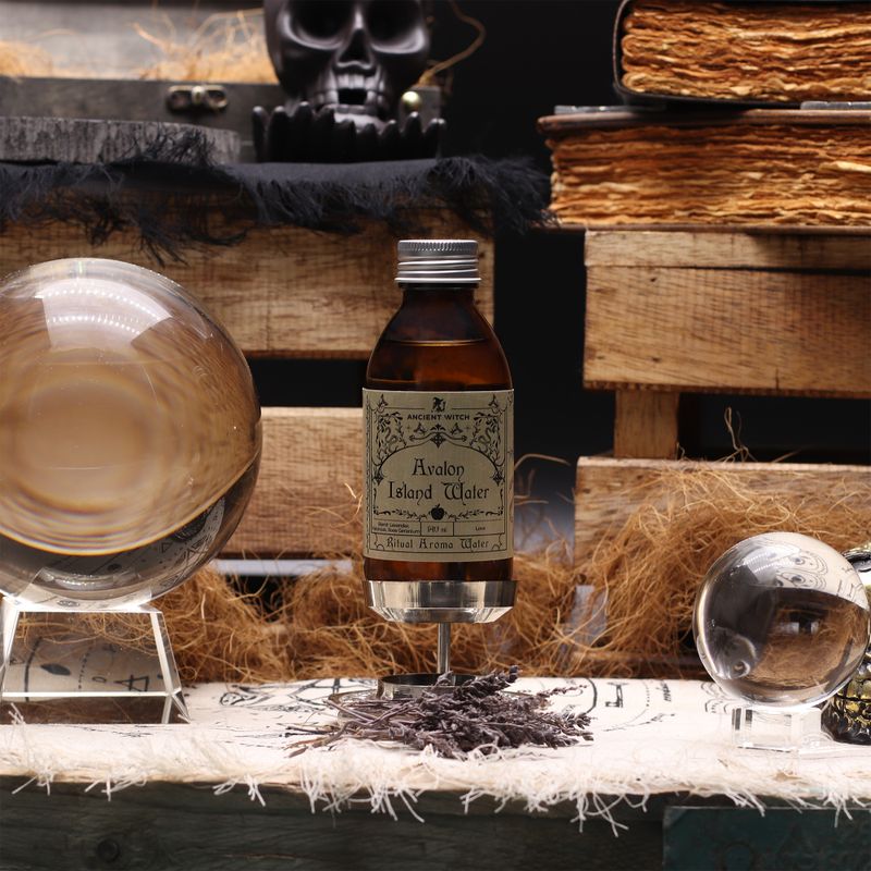 Ancient Witch Ritualna Voda – Otok Avalon