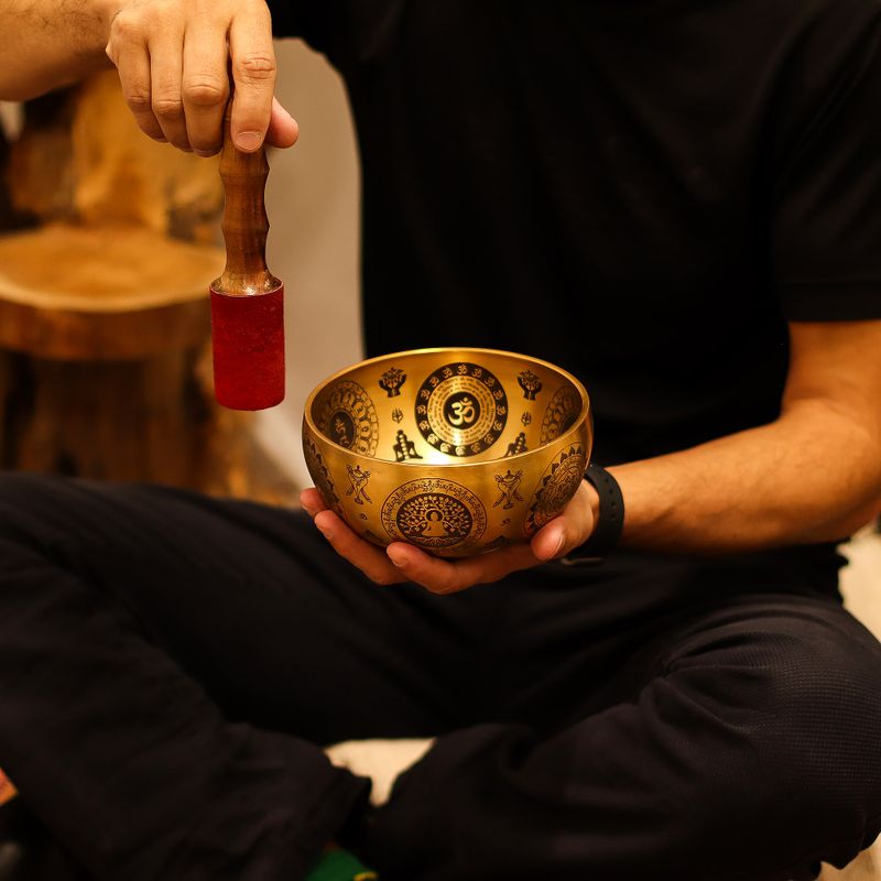 Ugravirani Yogi od Čistog Mesinga – Set od 4 – Približno 3,85kg