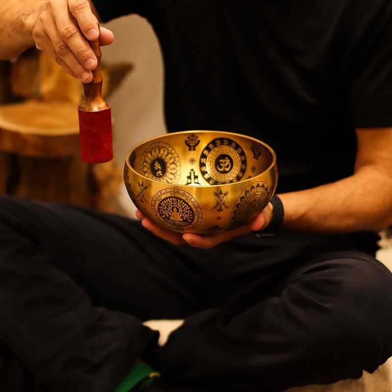 Ugravirani Yogi od Čistog Mesinga – Set od 4 – Približno 3,85kg