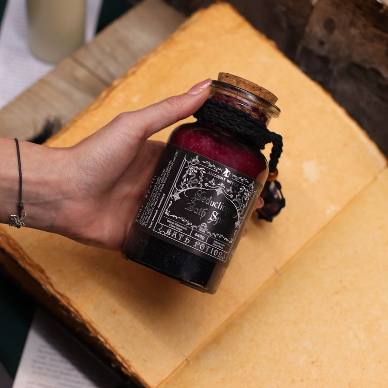 Ancient Witch čarobni napitak za kupku & amajlija od kristala ametista - Zavođenje