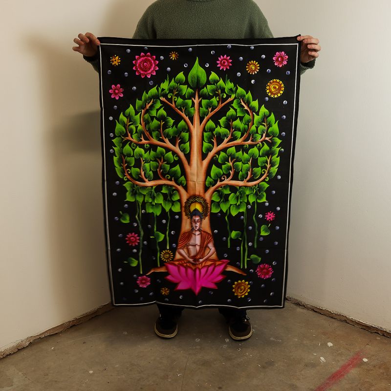 Pamučna Zidna Dekoracija (70x110cm) – Buda & Bodhi Drvo
