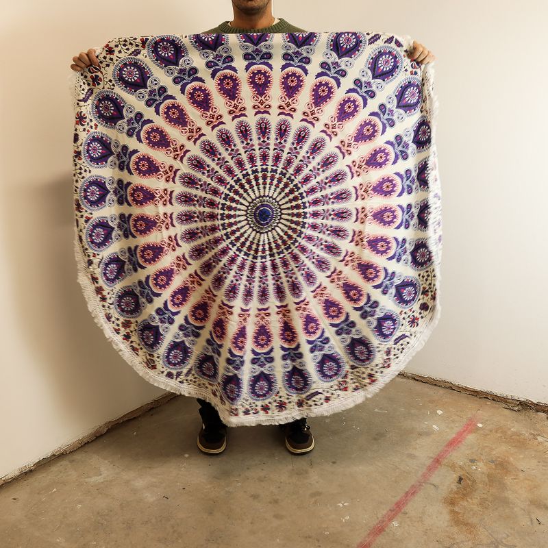 Mala Mandala Okrugla Dekoracija (130cm) – Paunove Ljubičaste