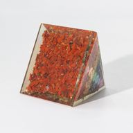 Srednja Orgonitna Piramida 7×6cm – Bakrene Šipke - Komadići Kristala 7 Čakri