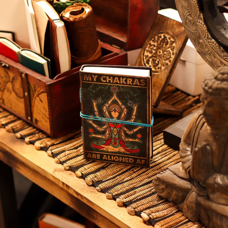 Kožna Bilježnica s Printom (7x5") – My Chakras Are Aligned AF – 200 praznih stranica