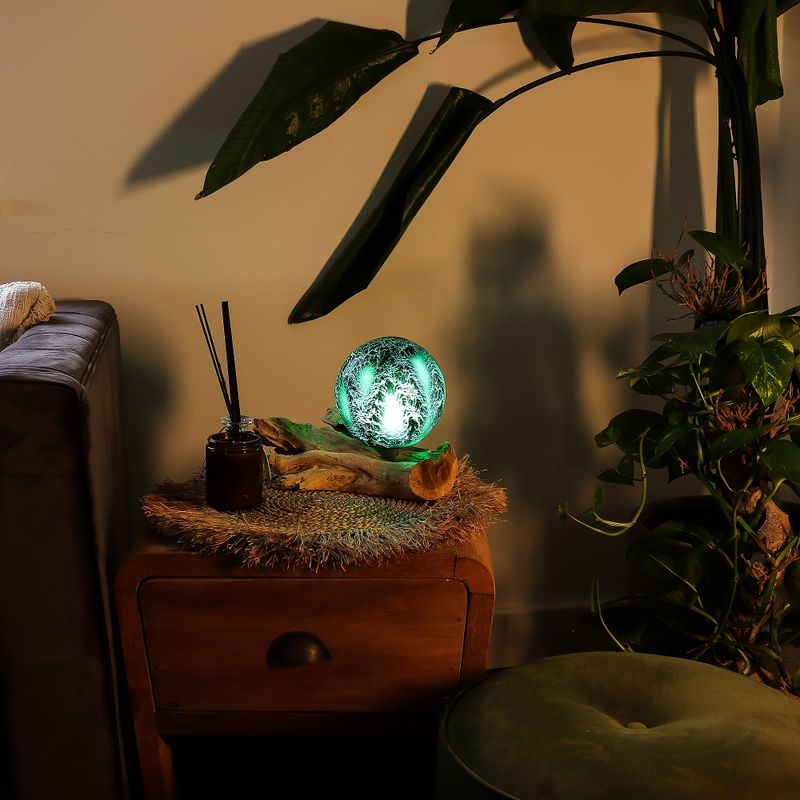 DriftGlow lampion – Smaragdno pukotinsko sjenilo s drvenom bazom
