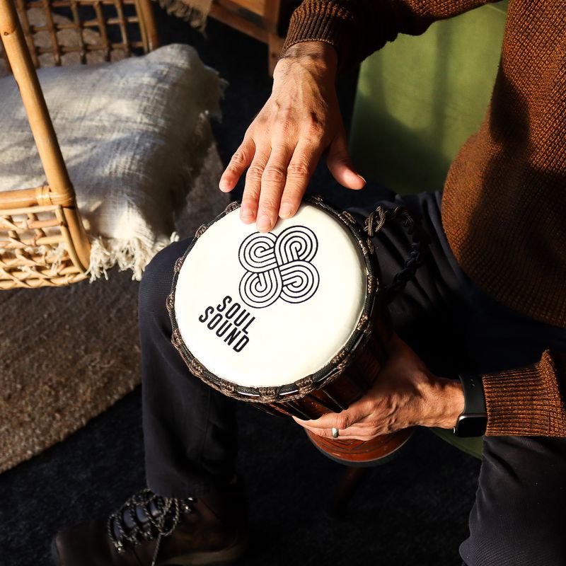 Srednji Pro Djembe Bubanj - Zvuk Duše (nizak ton) - 40cm (promjer 18cm)