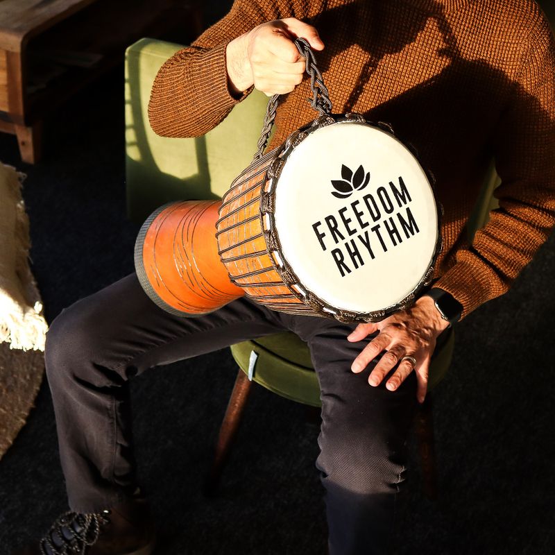 Veliki Pro Djembe Bubanj - Ritam Slobode (visoki ton) - 50cm (promjer 22cm)