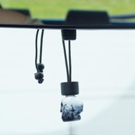 Crna Viseća Bočica za Difuzor Automobila – 8 ml – 3 dizajna x 4
