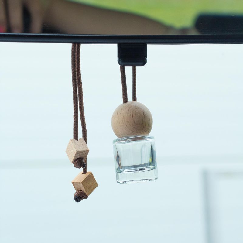 Prozirna Viseća Bočica za Difuzor Automobila – 8 ml – 3 dizajna x 4