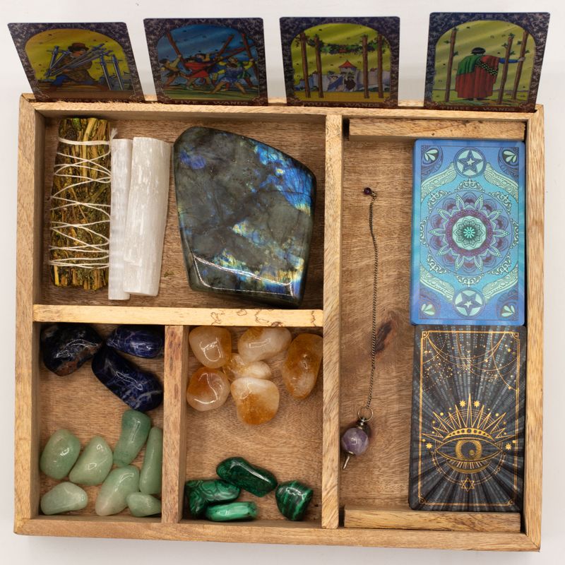 Tarot Kutija s Četiri Pretinca i Držačem za Karte
