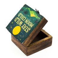 Mala Emajlirana Kutija – Stay Wild Moon Child