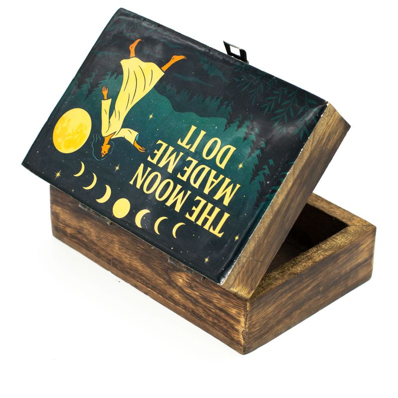 Srednja Emajlirana Kutija – The Moon Made me Do It
