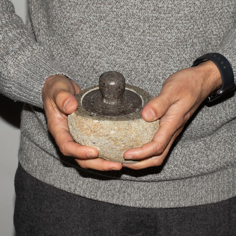 Posuda za uzemljenje od prirodnog riječnog kamena – Srednja (cca 12x8cm)