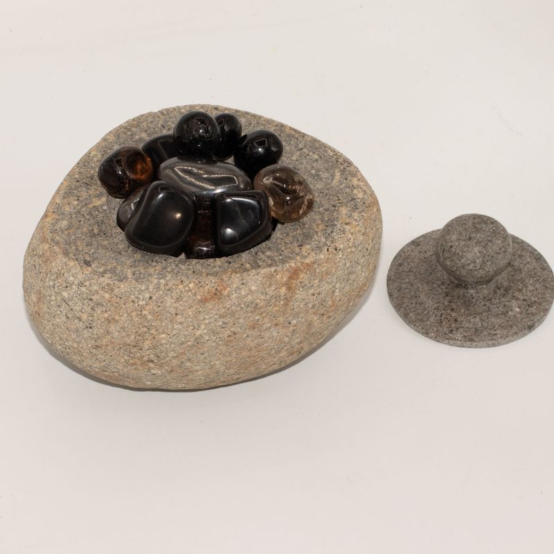 Posuda za uzemljenje od prirodnog riječnog kamena – Velika (cca 15x12cm)