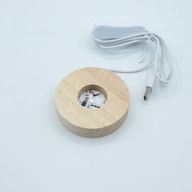 8 cm okrugli drveni USB LED stalak - višebojni