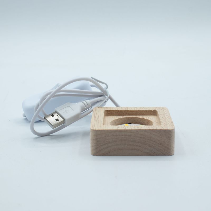 6 cm kvadratni drveni USB LED stalak - hladno/toplo/dnevno svjetlo