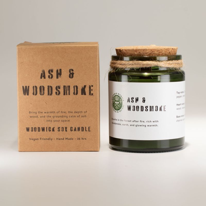 Svijeća od sojinog voska s drvenim fitiljem – Ash & Woodsmoke