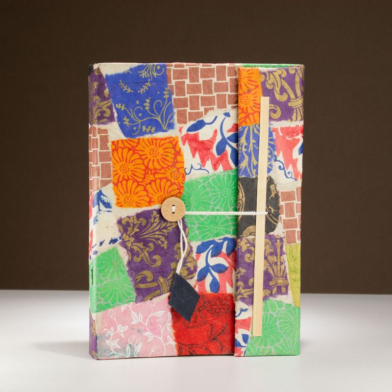 Velika Lokta Patchwork bilježnica - 21x15cm - 45 listova - s knjižnom oznakom - višebojna