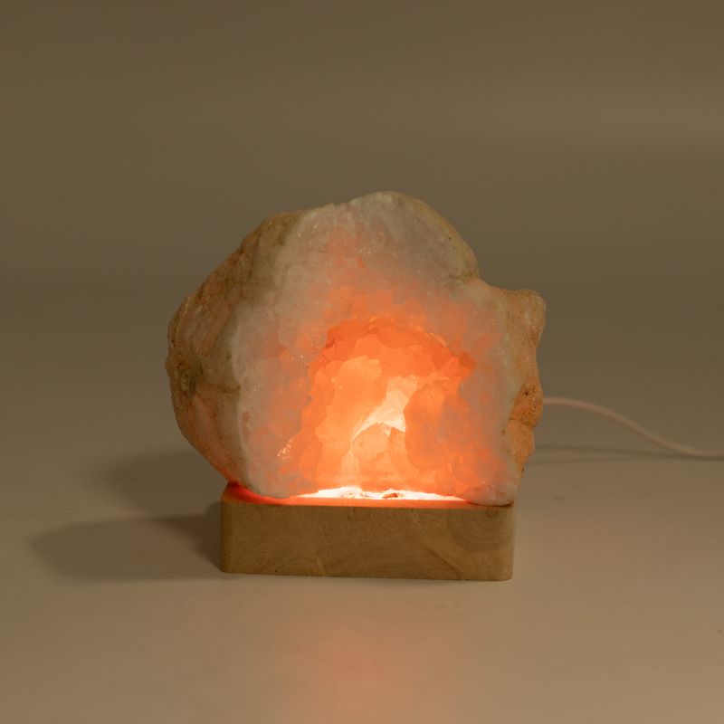 8 cm kvadratni drveni USB LED stalak - višebojan