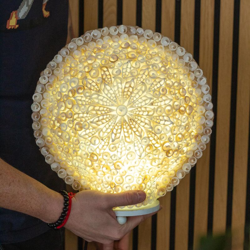 Boho lampa od morske školjke - izrezana umjetnička školjka, velika okrugla - 30 cm