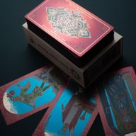 Ružičasta kutija s rubin folijom za tarot karte - set poklon kutija s priručnikom