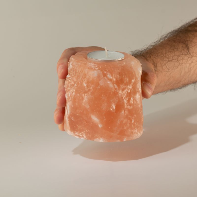 Kvalitetni prirodni solni svijećnjak 600-800 g