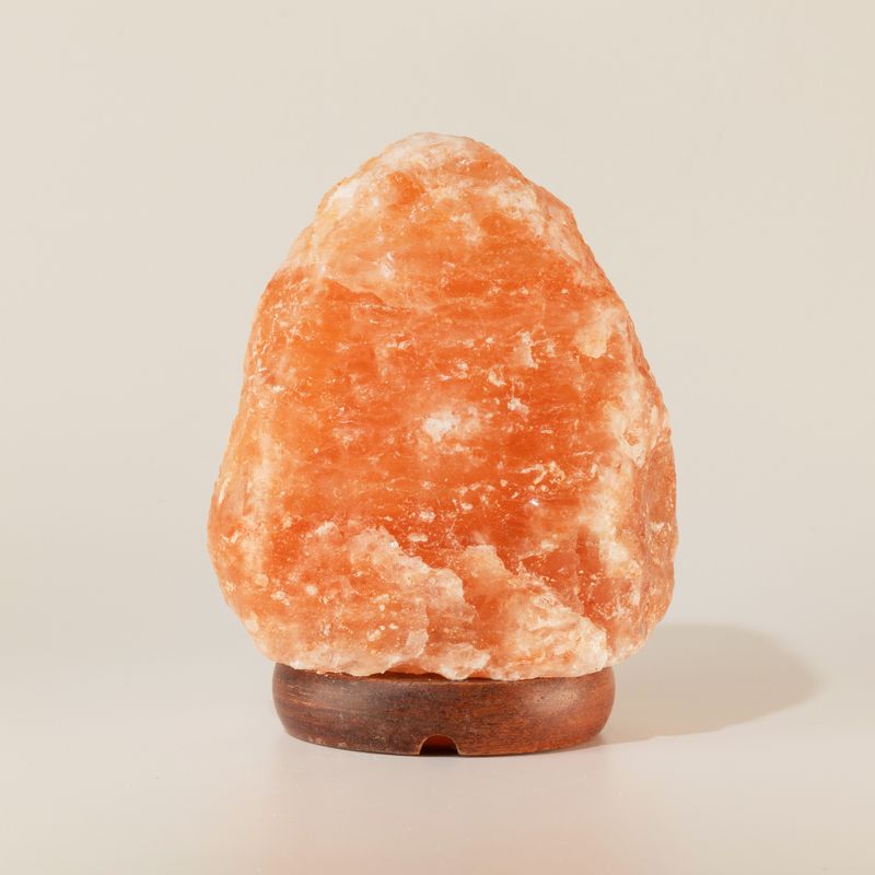 Kvalitetna prirodna solna lampa - osnovica približno 2-3 kg