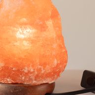 Kvalitetna prirodna solna lampa - osnovica približno 2-3 kg