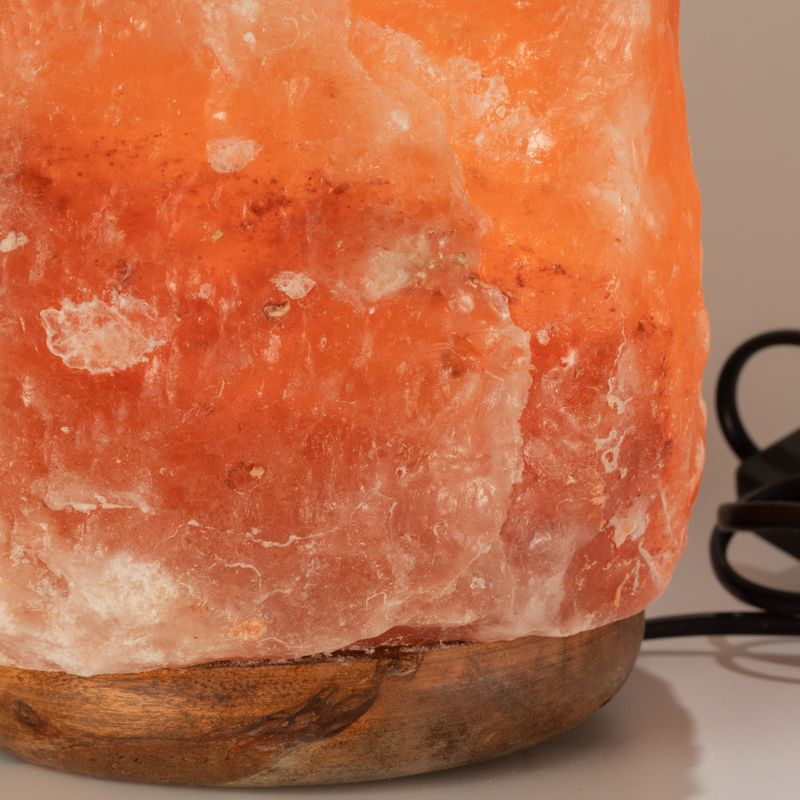 Kvalitetna prirodna solna lampa - i postolje otprilike 8-10 kg